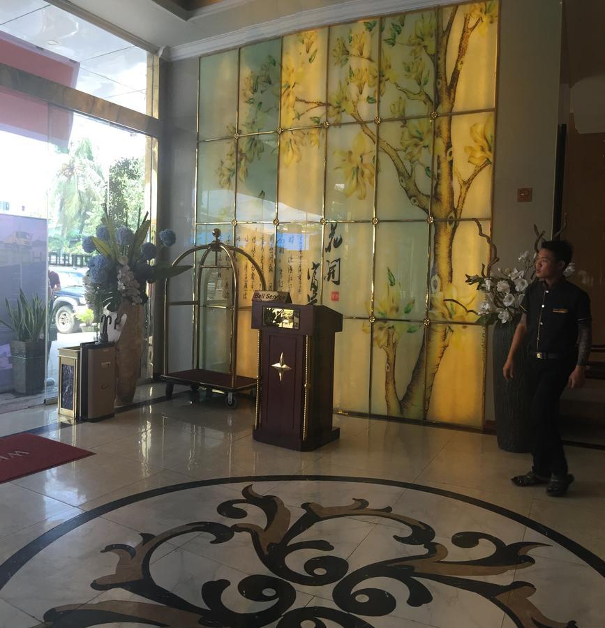 Apollo Hotel Yangon Exterior photo
